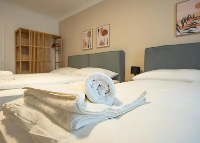 Appartamento A 2-bedroom With A King-size Bed And A Balcony Is Located Just A 15-minute Walk From Stephansplatz. *