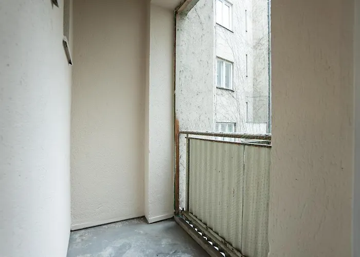 Appartamento A 2-bedroom With A King-size Bed And A Balcony Is Located Just A 15-minute Walk From Stephansplatz. Vienna