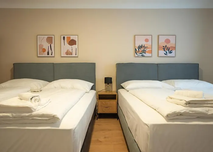 A 2-bedroom With A King-size Bed And A Balcony Is Located Just A 15-minute Walk From Stephansplatz. Appartamento